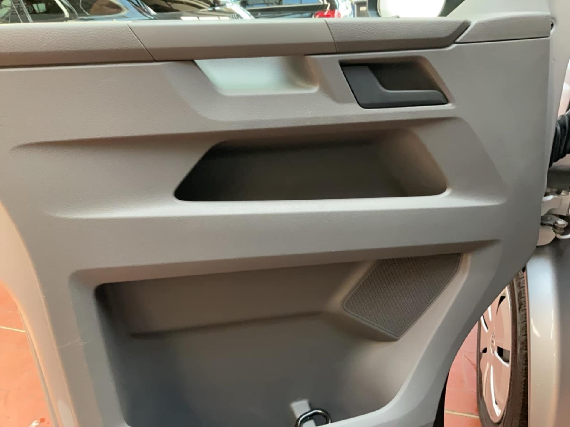 Volkswagen T6.1 Transporter Kasten kurzer Radstand
