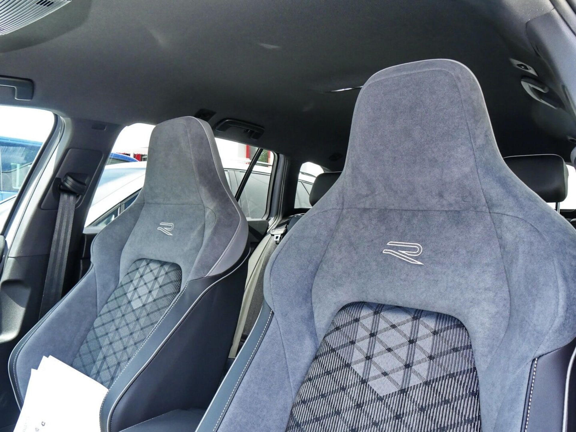 Volkswagen Golf Variant R-Line