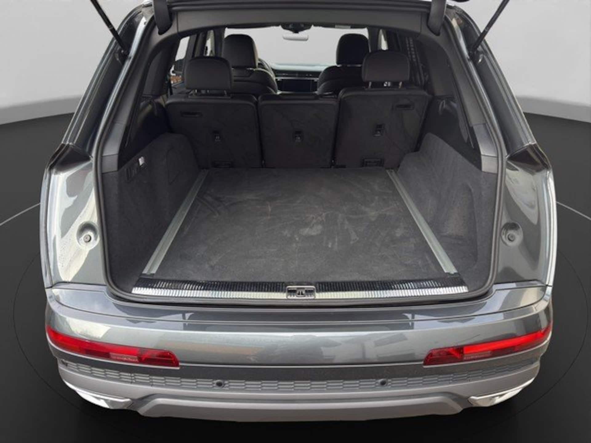 Audi Q7 SUV TFSI e S line