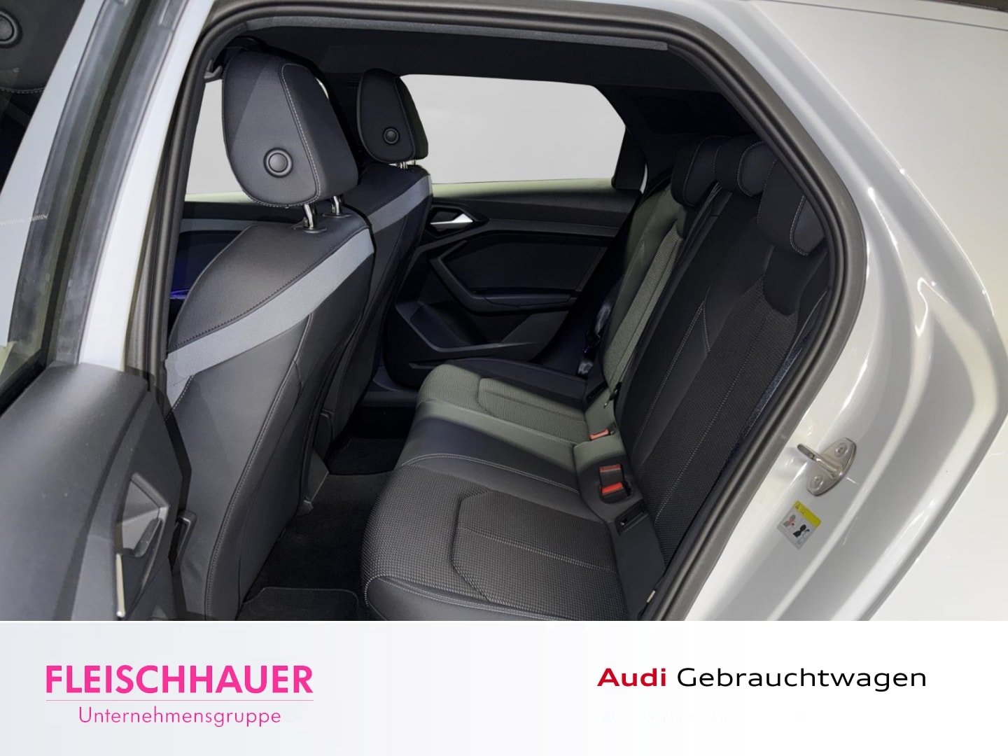 Bild über Audi A1 Sportback S line 30 TFSI S tronic - für weitere Informationen kontaktieren Sie den Audi Partner