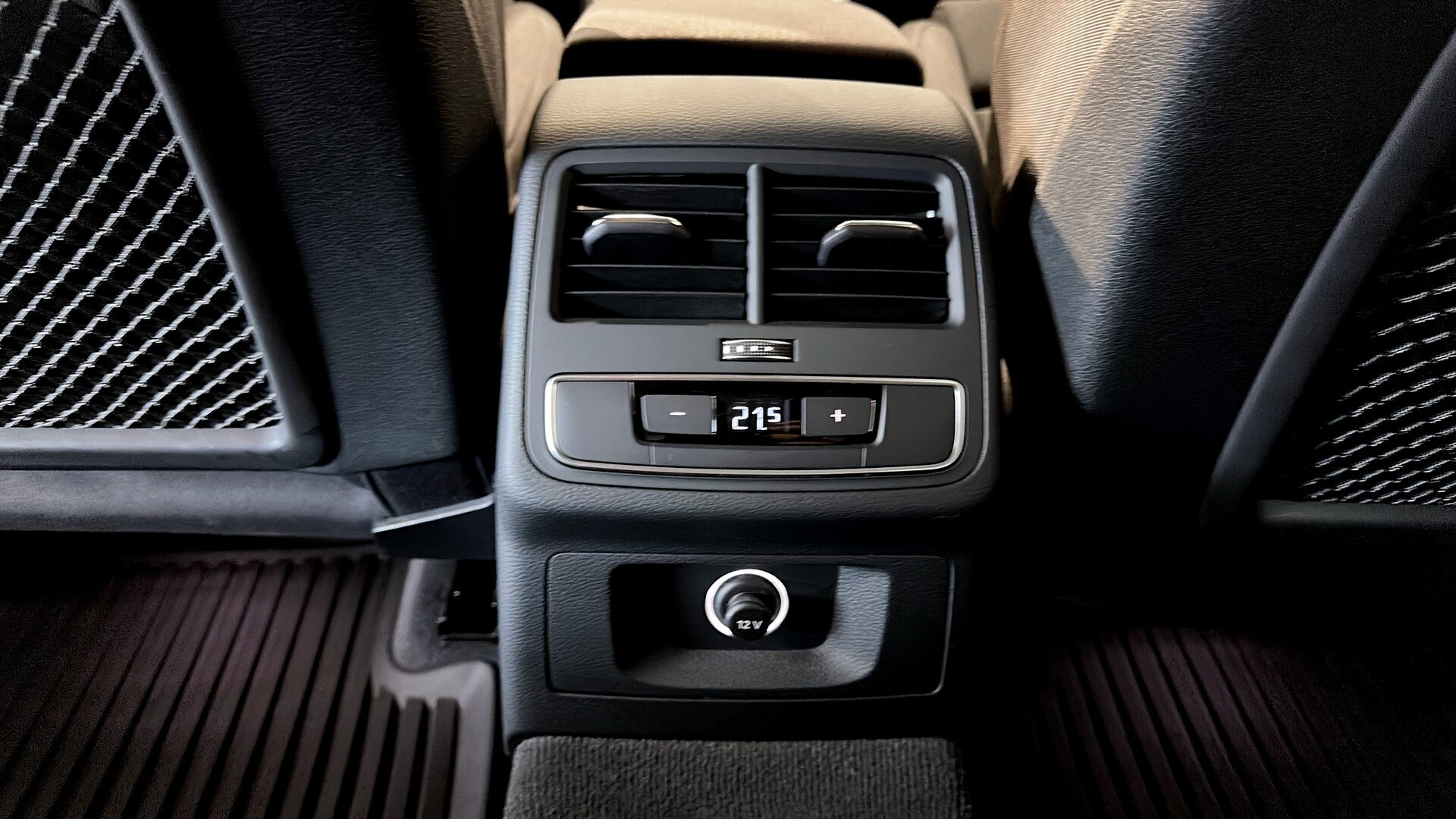 Image about Audi A4 Avant (Stängd för nybeställning) A4 Avant 40 TDI quattro Proline Sport 190 hk S tronic