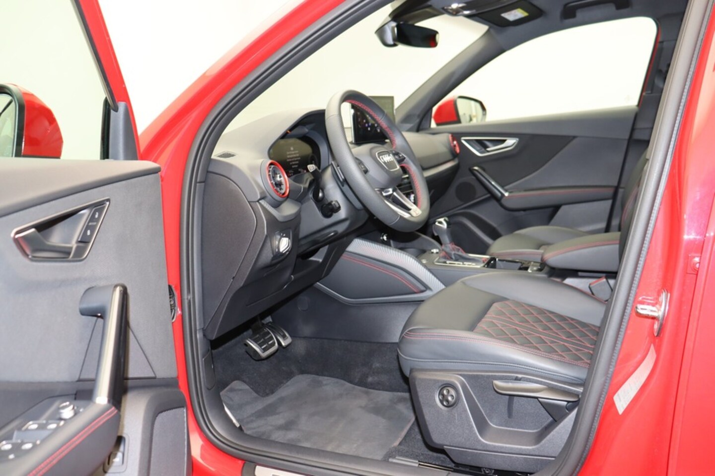 Bild über Audi Q2 S line 35 TFSI S tronic - für weitere Informationen kontaktieren Sie den Audi Partner