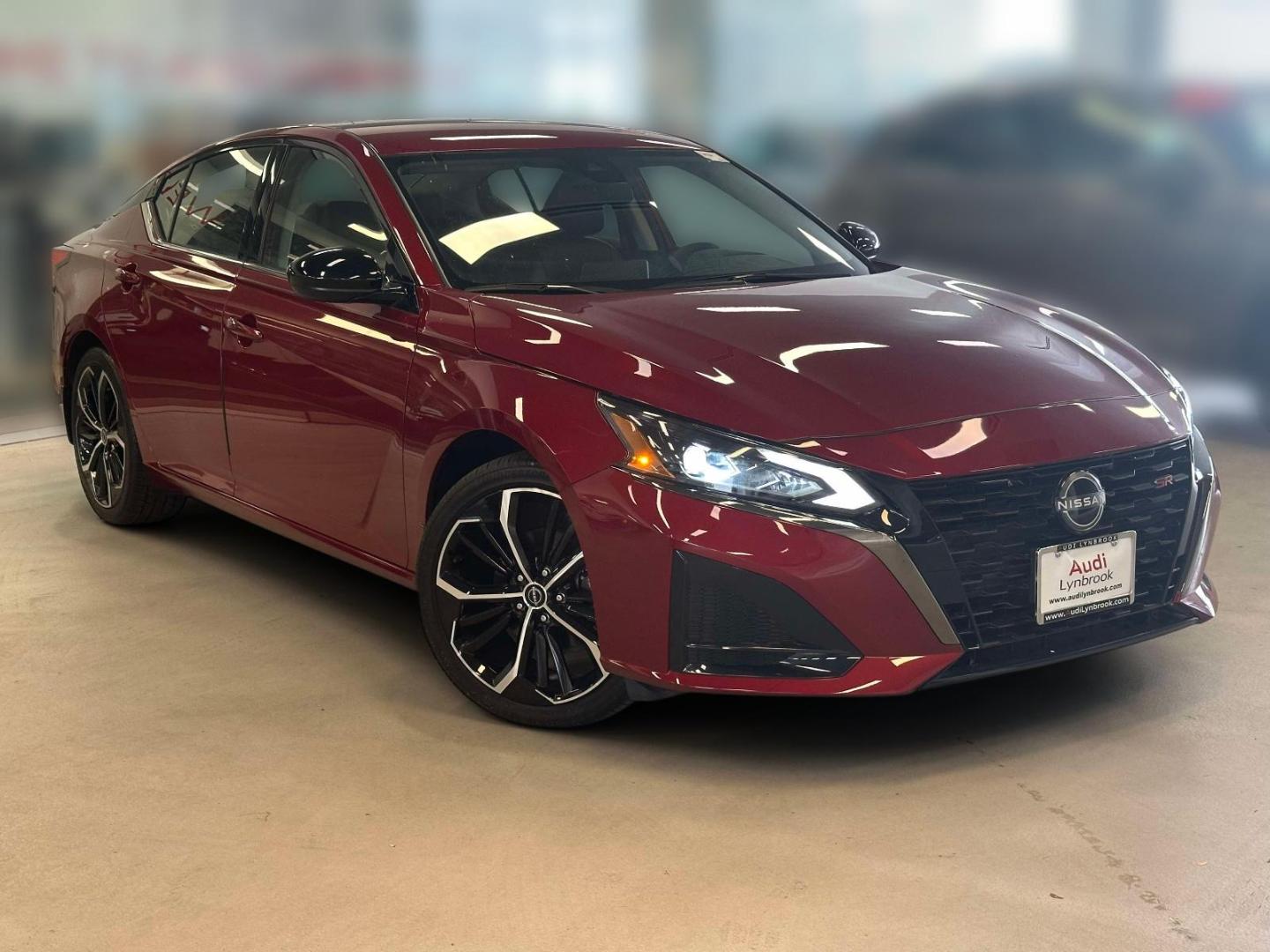 2024 Nissan Altima 2.5 SR's photo