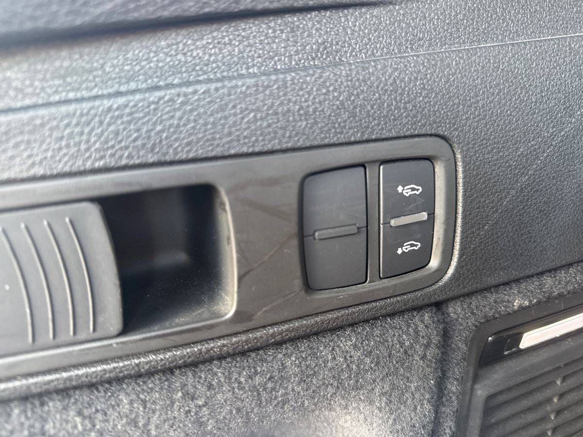 Image about Audi Q5 Sportback TFSI e S line 55 TFSI e quattro 270 kW (367 ch) S tronic