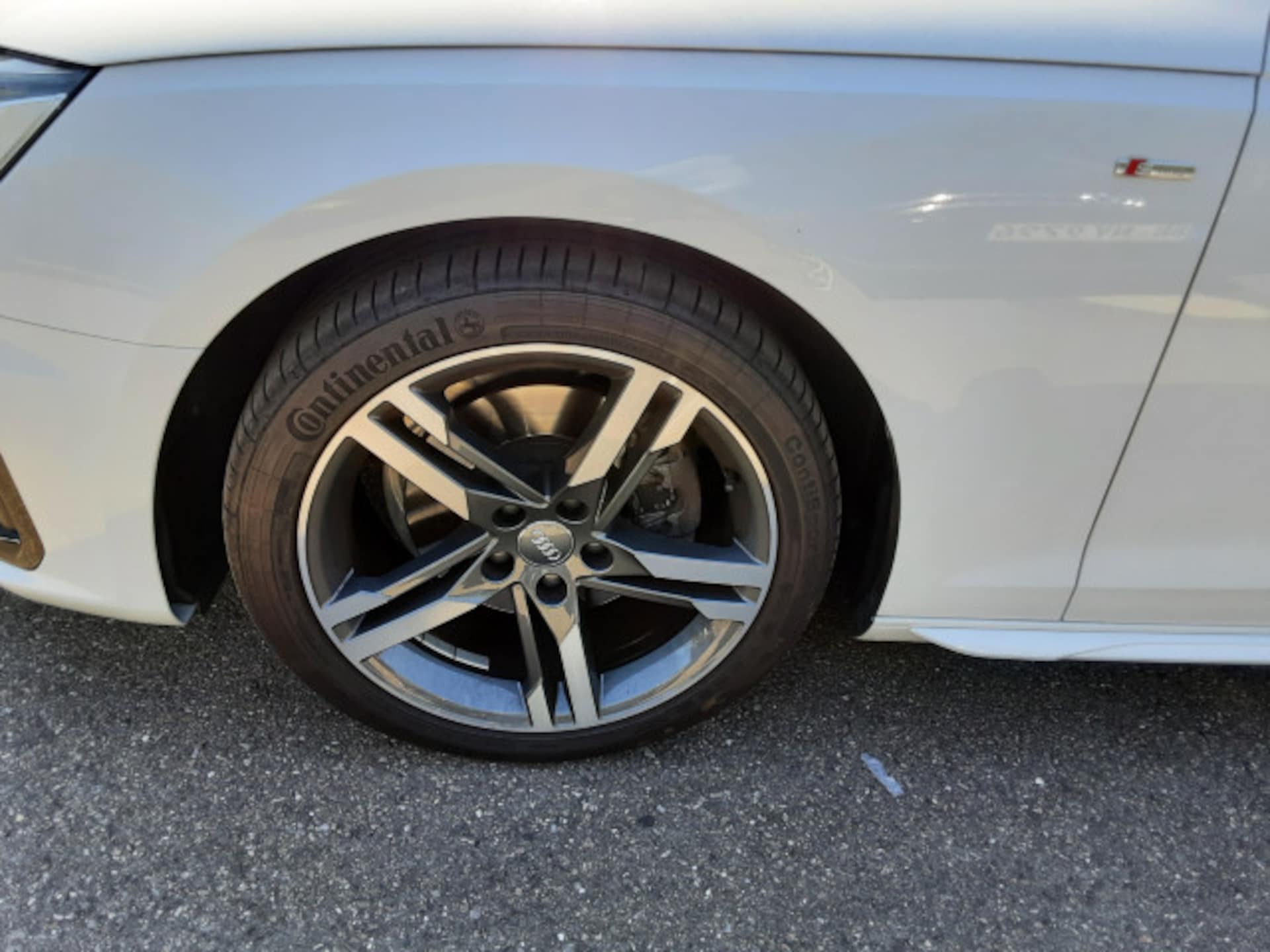 Audi A4 Avant S line