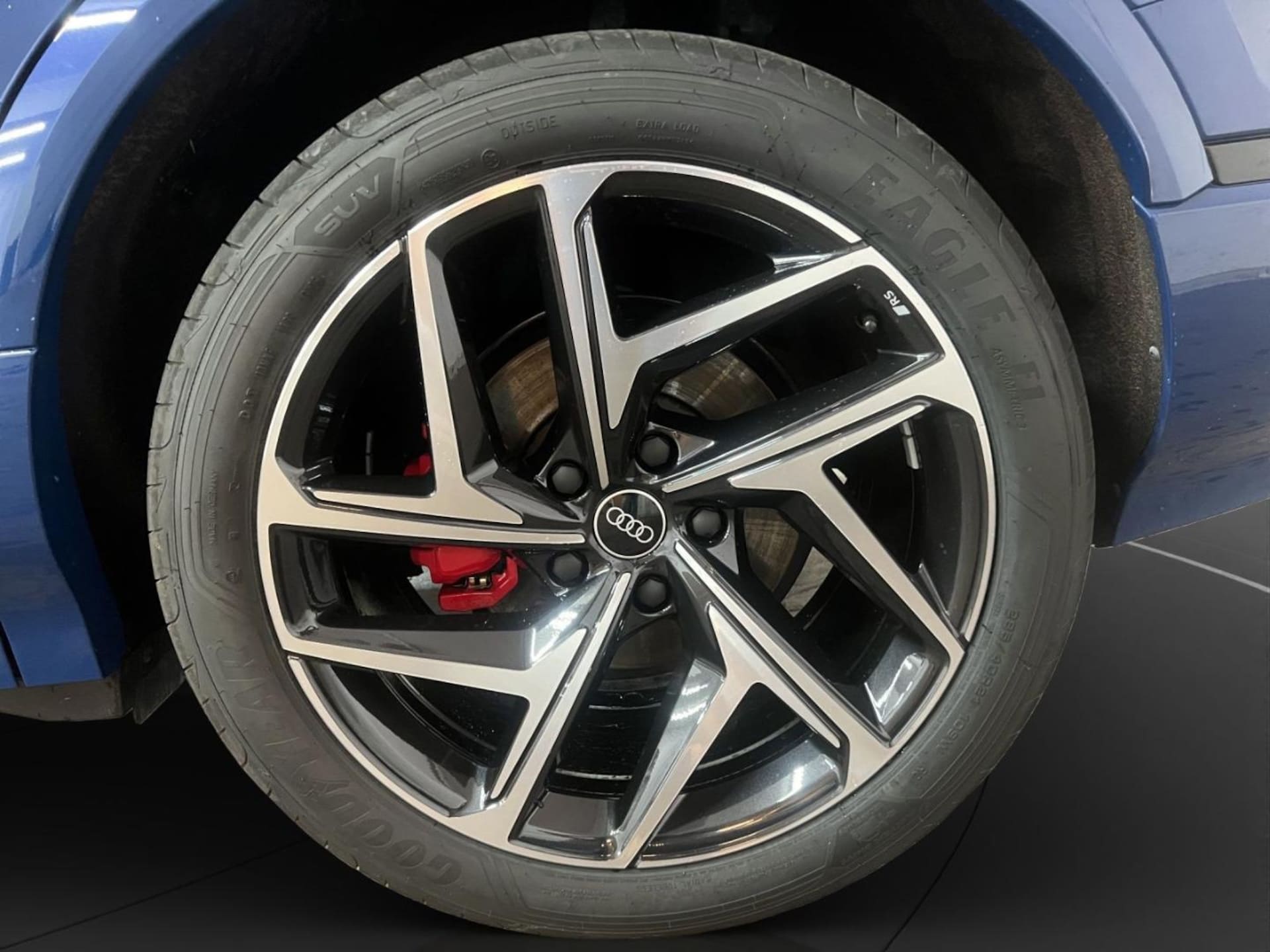 Audi Q6 SUV e-tron
