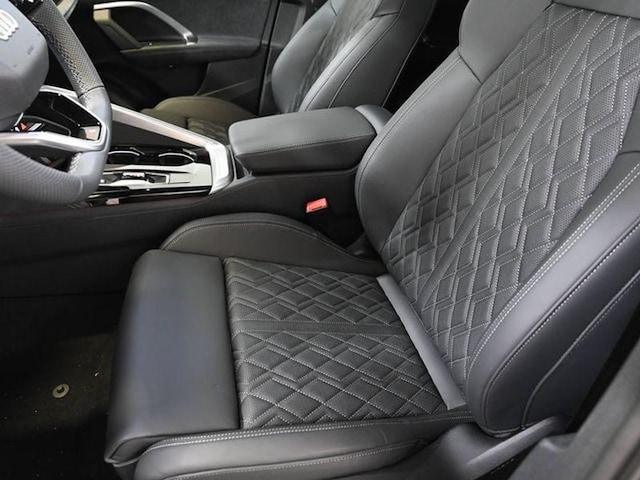 2026 Audi SQ5 Premium Plus - Photo 8