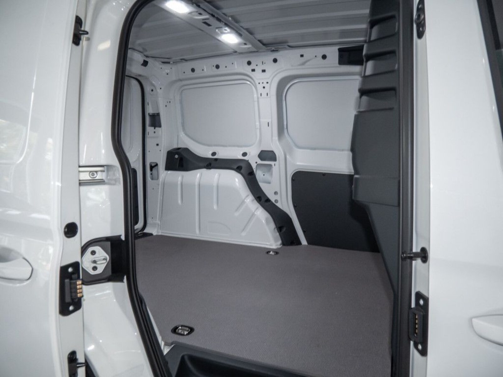 Volkswagen Caddy Cargo – Bild 5