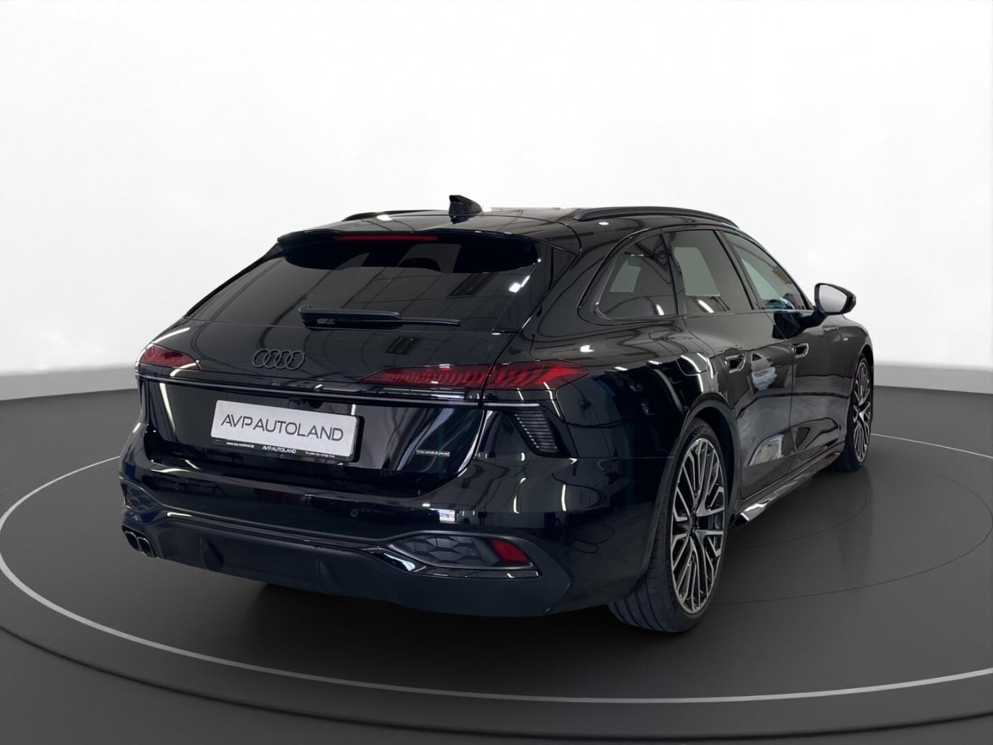 Bild über Audi A6 Avant TDI quattro 220 kW S tronic - für weitere Informationen kontaktieren Sie den Audi Partner