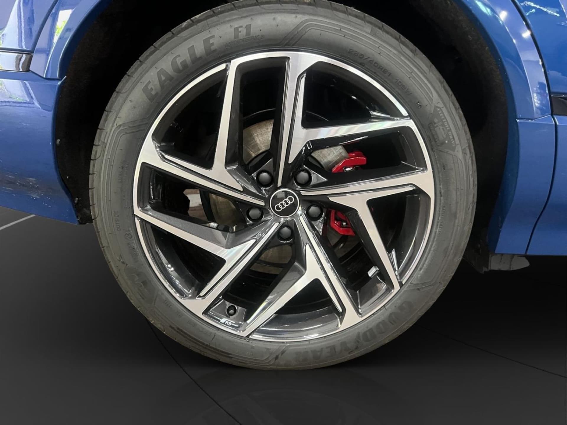 Audi Q6 SUV e-tron