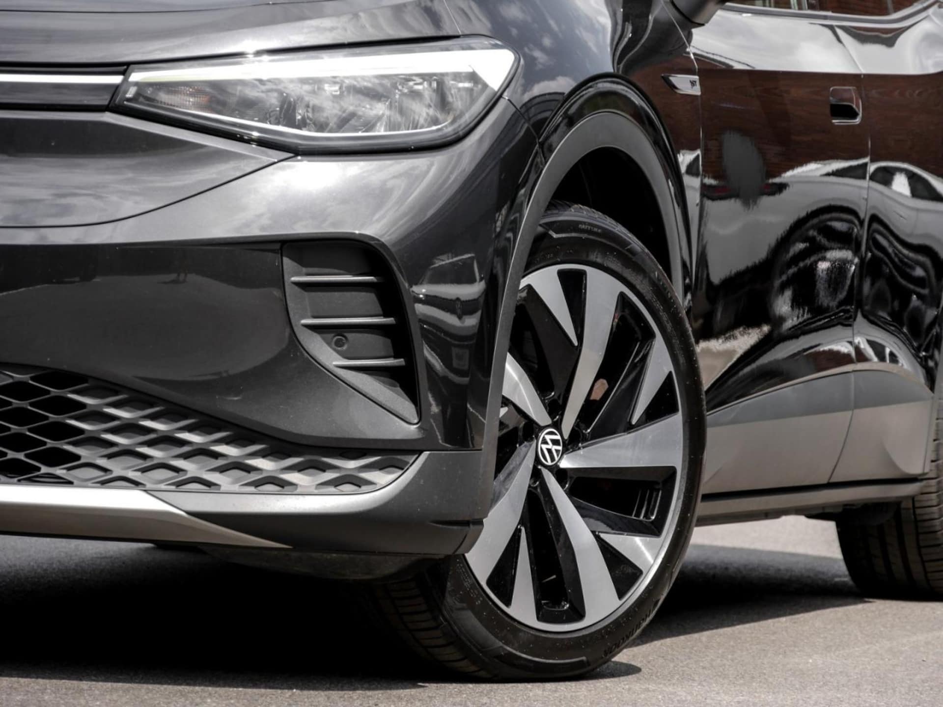 Volkswagen ID.4 1st