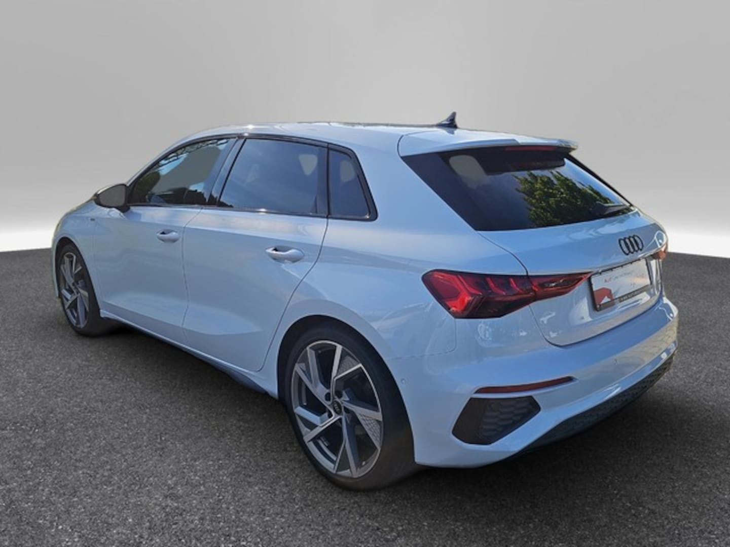 Bild über Audi A3 Sportback S line 40 TFSI quattro S tronic - für weitere Informationen kontaktieren Sie den Audi Partner