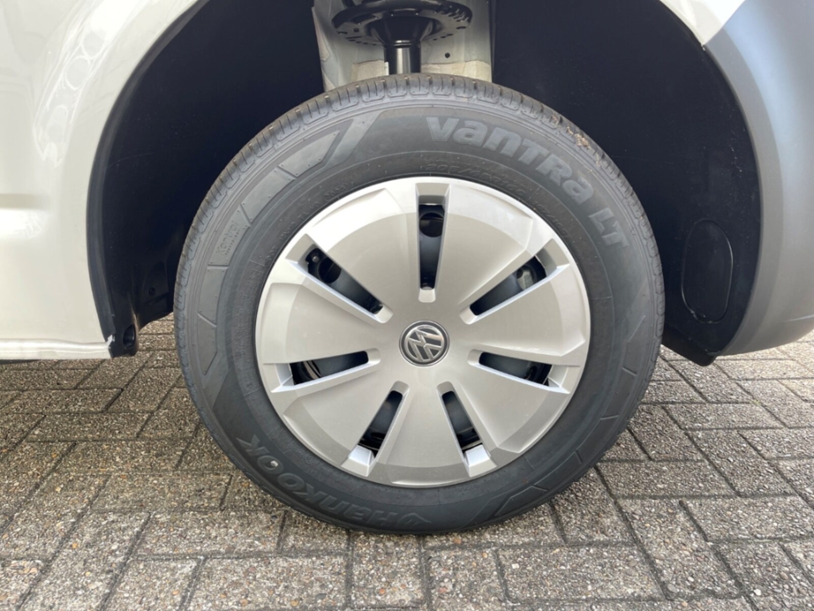 Volkswagen T6.1 Transporter Kasten kurzer Radstand – Bild 14