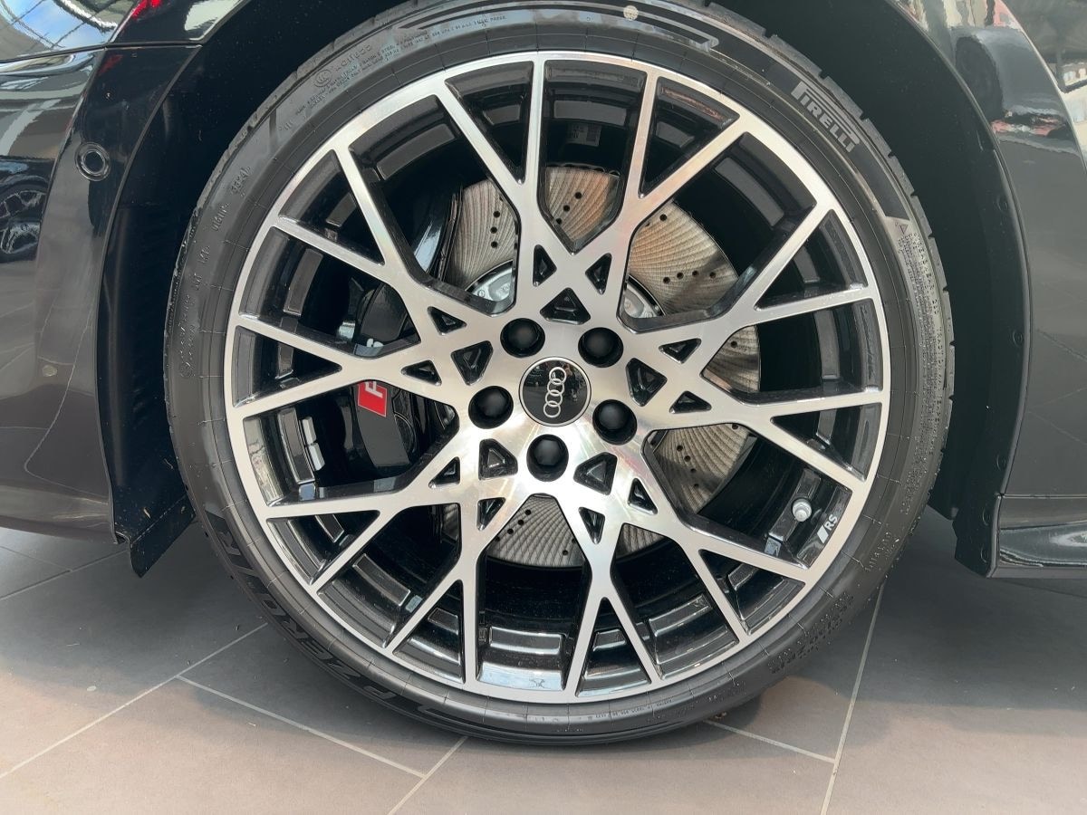 Image about Audi RS 3 Limousine TFSI quattro S tronic