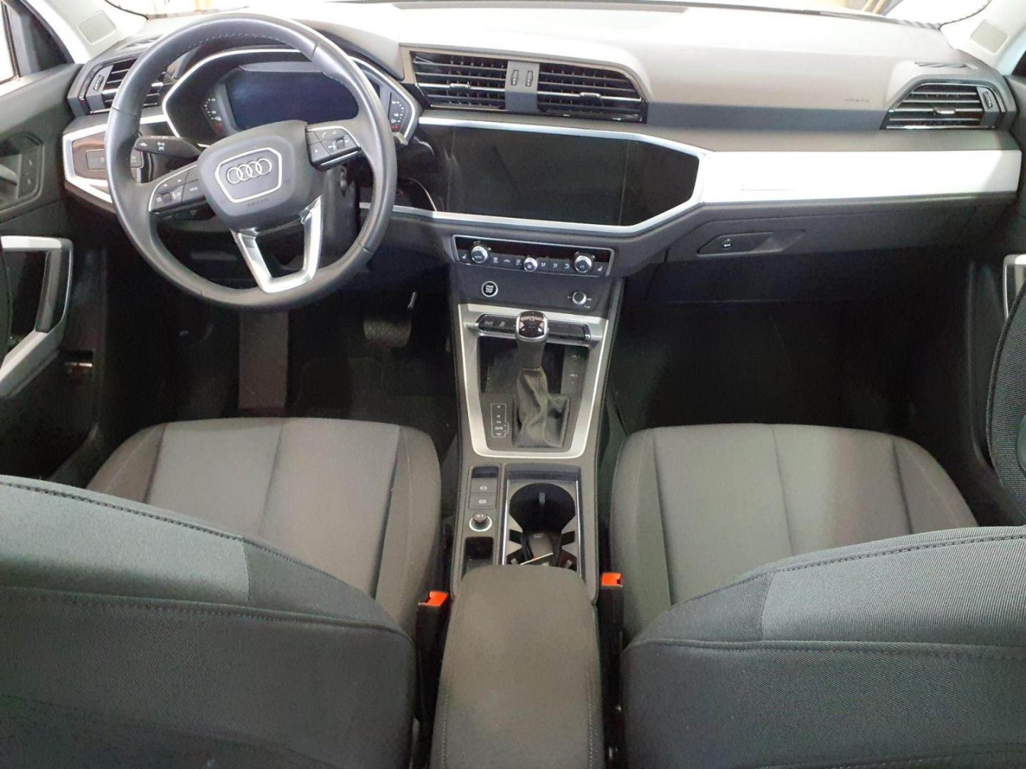 Image about Audi Q3 TFSI e 45 TFSI e S tronic