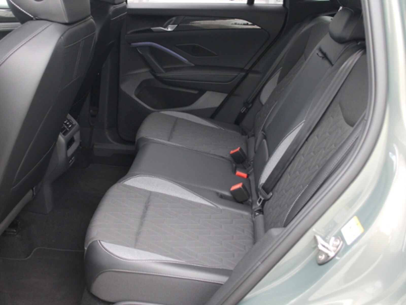 Volkswagen Tiguan – Bild 12