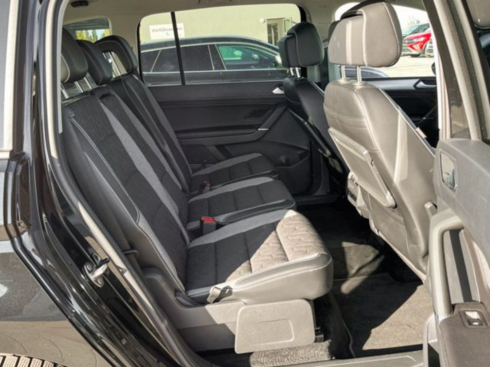 Volkswagen Touran – Bild 10
