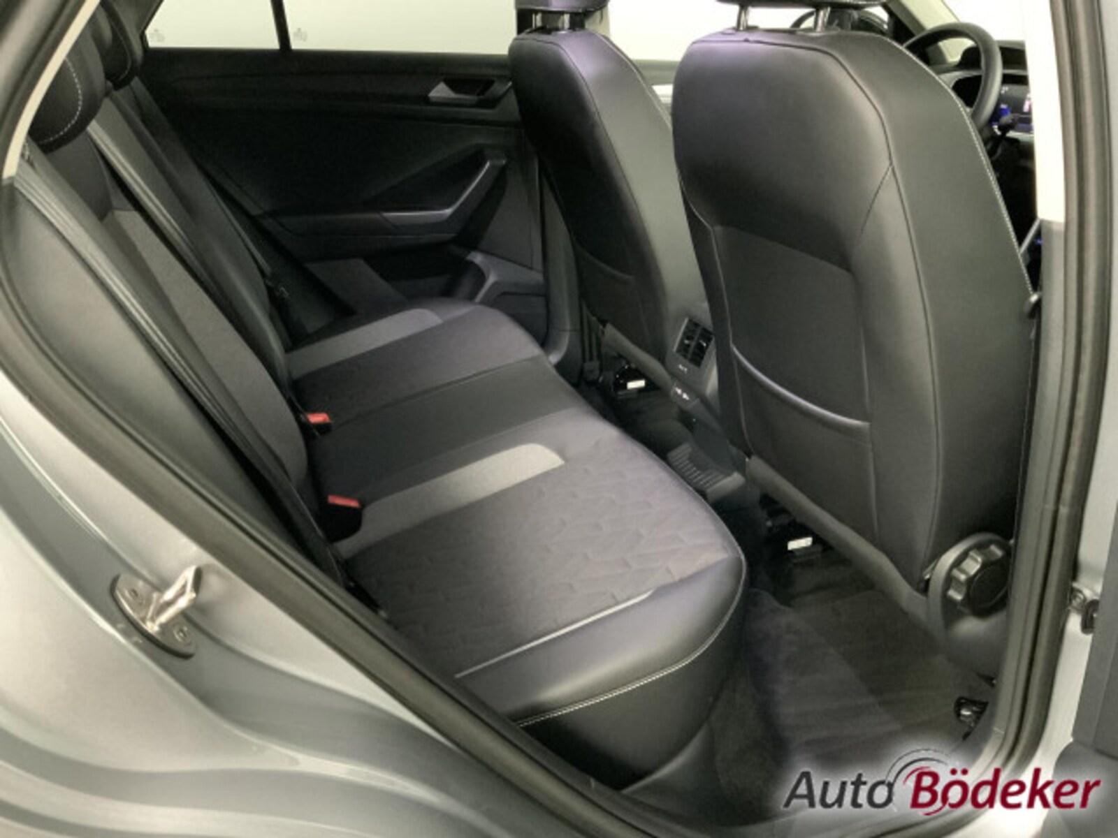 Volkswagen T-Roc – Bild 10