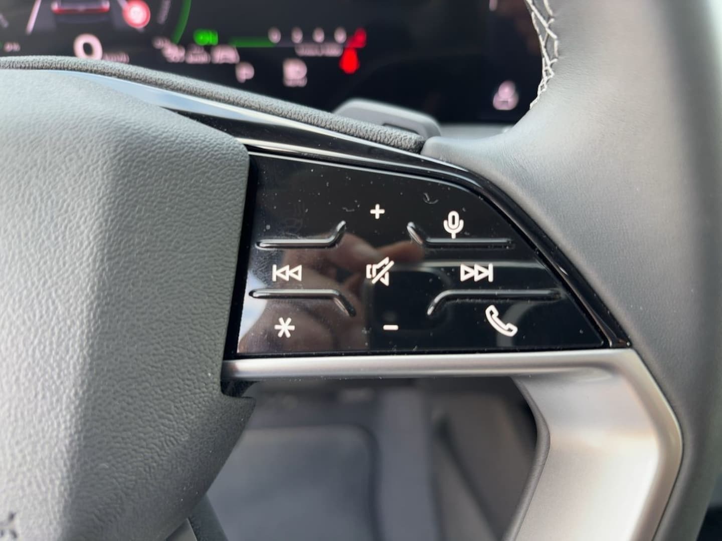 Bild über Audi A5 Avant e-hybrid e-hybrid quattro 220 kW S tronic - für weitere Informationen kontaktieren Sie den Audi Partner