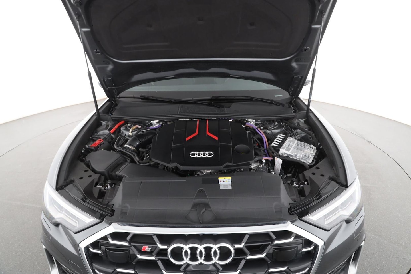 Bild über Audi S6 Avant TDI quattro tiptronic - für weitere Informationen kontaktieren Sie den Audi Partner