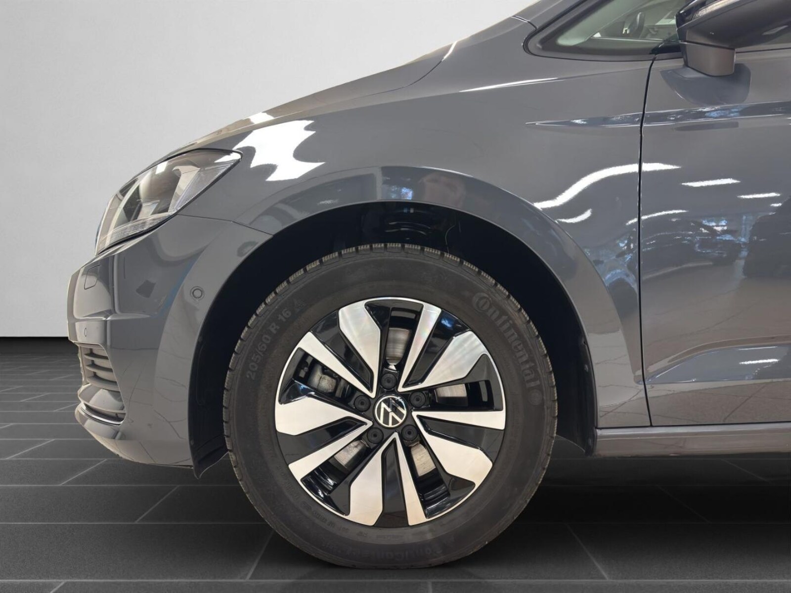 Volkswagen Touran – Bild 8