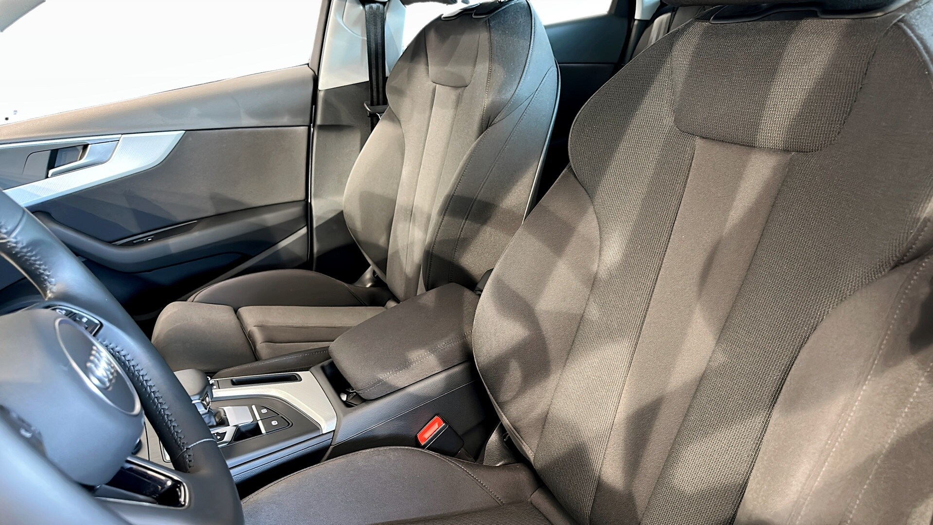Image about Audi A4 Avant (Stängd för nybeställning) A4 Avant 40 TDI quattro Proline Sport 190 hk S tronic
