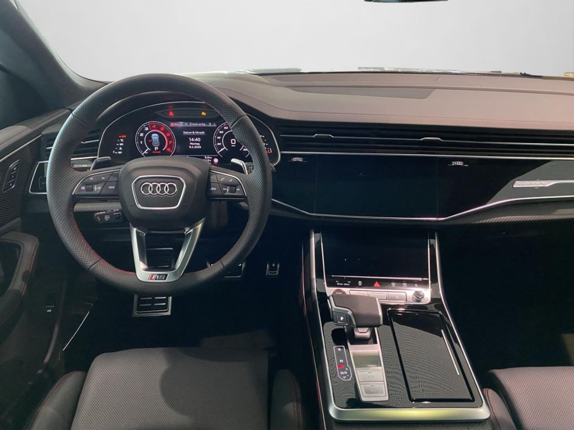 Audi RS Q8 SUV performance