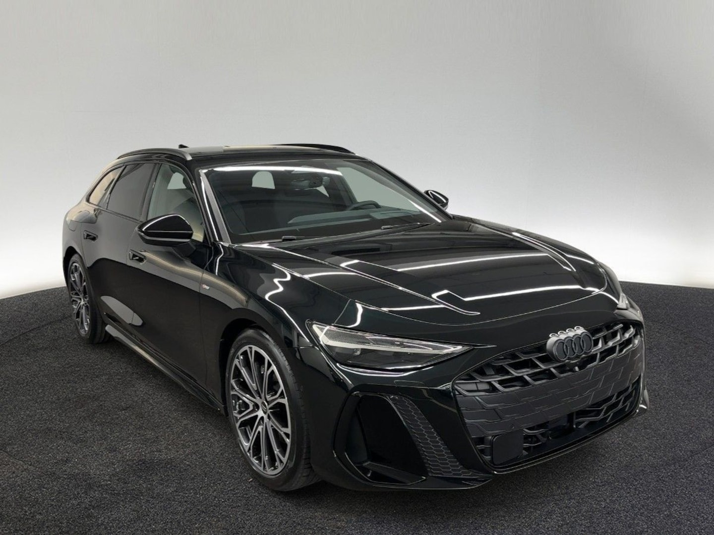Bild über Audi A6 Avant TDI 150 kW S tronic - für weitere Informationen kontaktieren Sie den Audi Partner