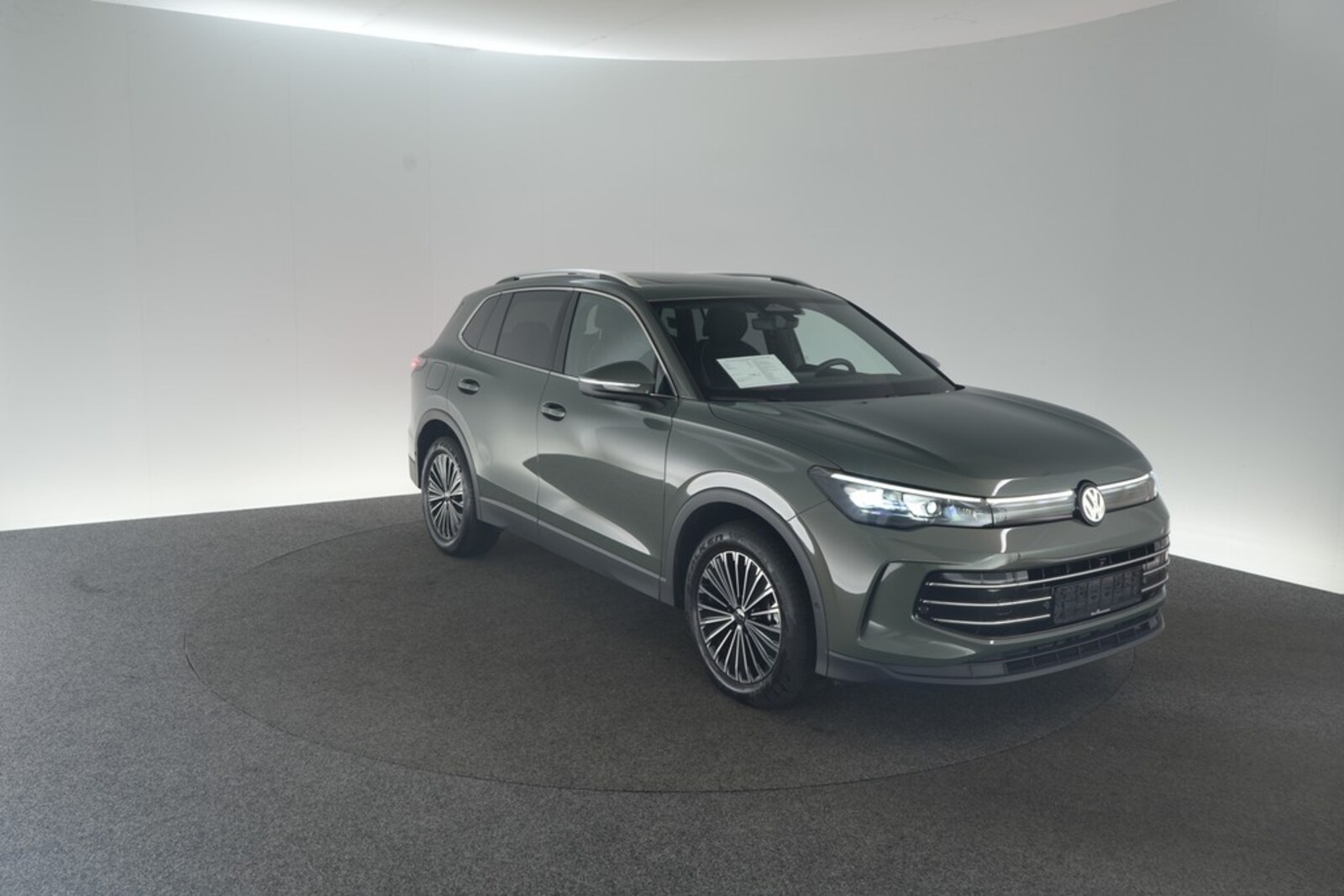Volkswagen Tiguan – Bild 8