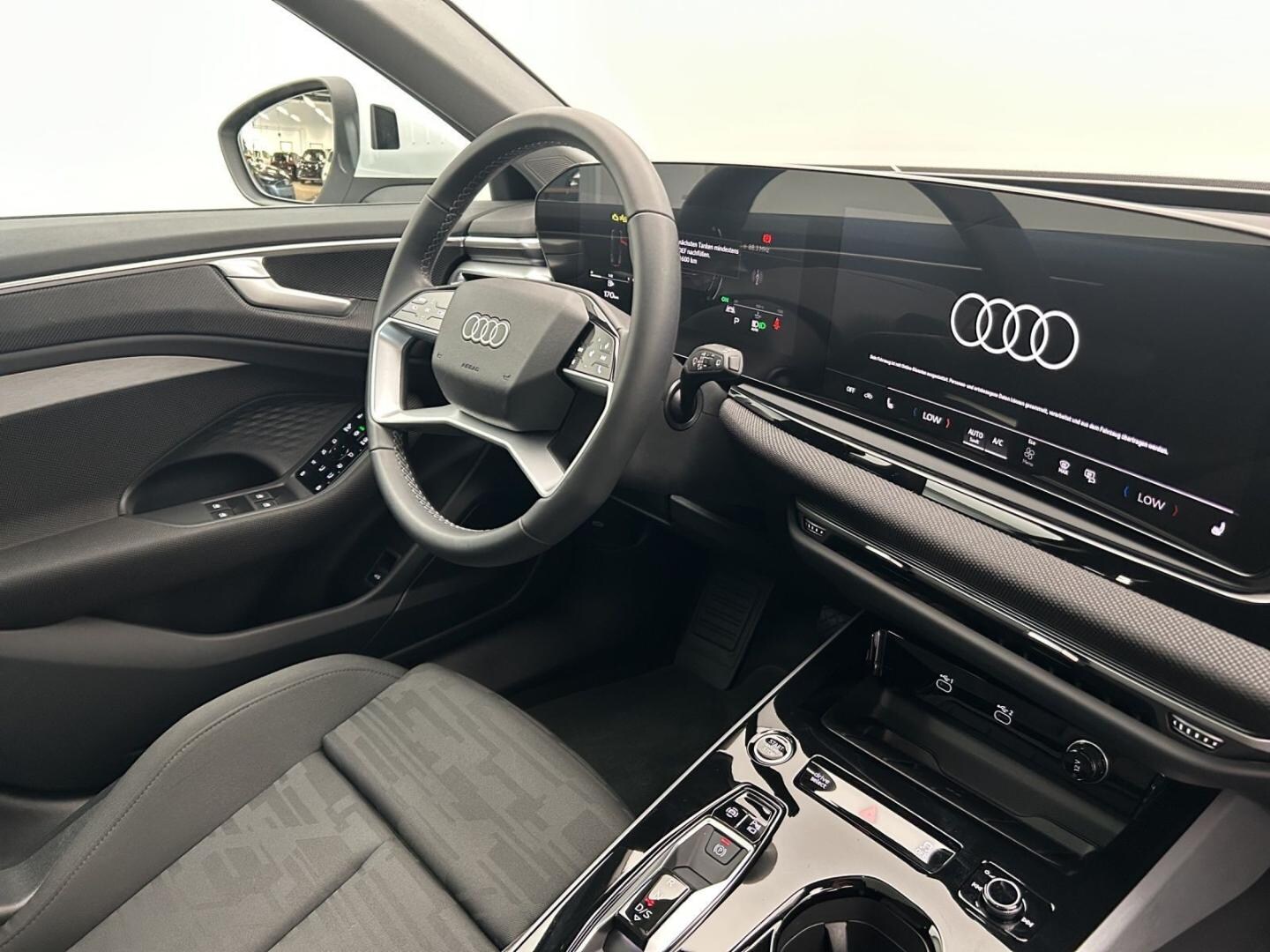 Bild über Audi A6 Avant TDI quattro 150 kW S tronic - für weitere Informationen kontaktieren Sie den Audi Partner