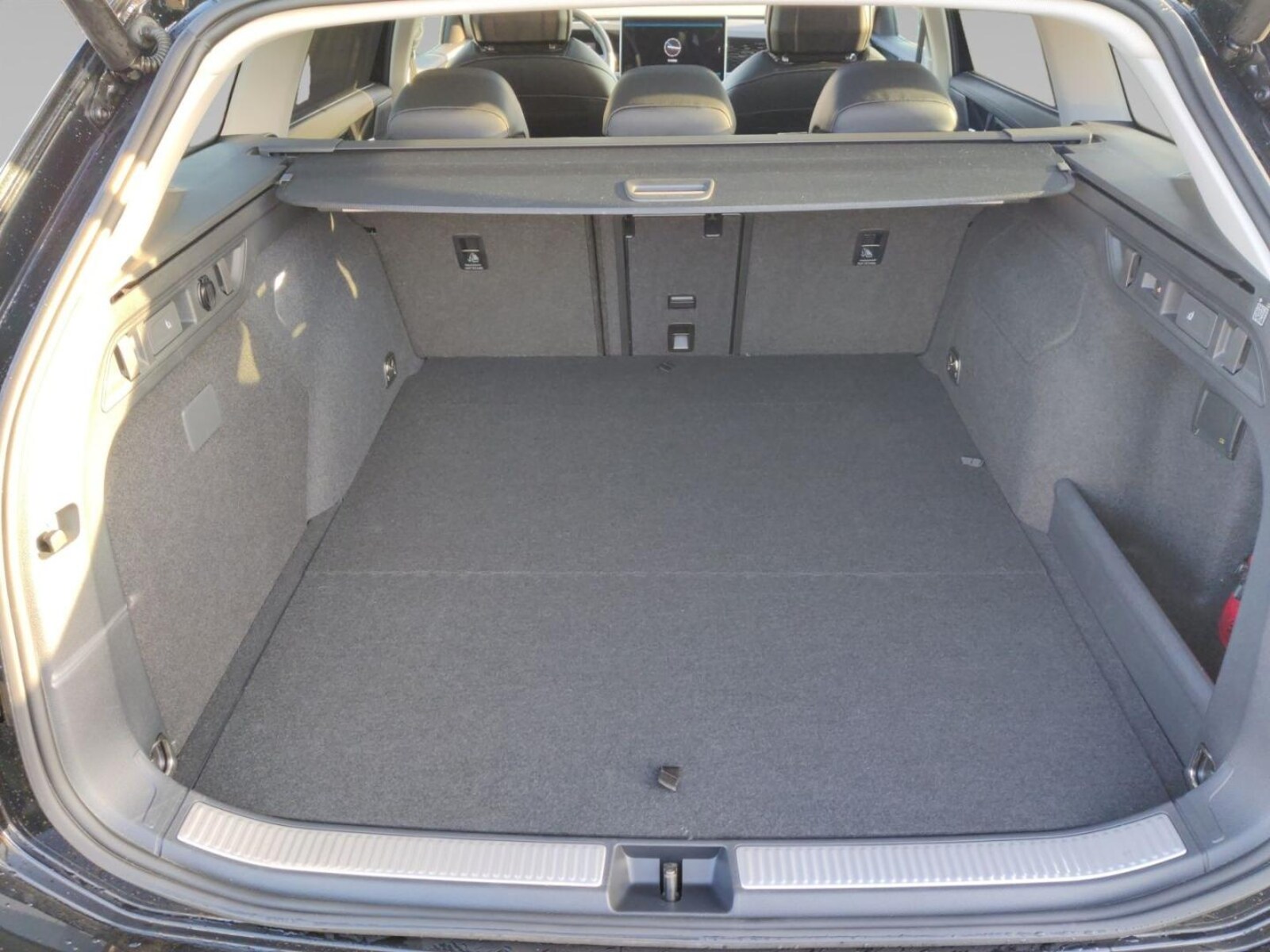 Volkswagen Passat – Bild 16