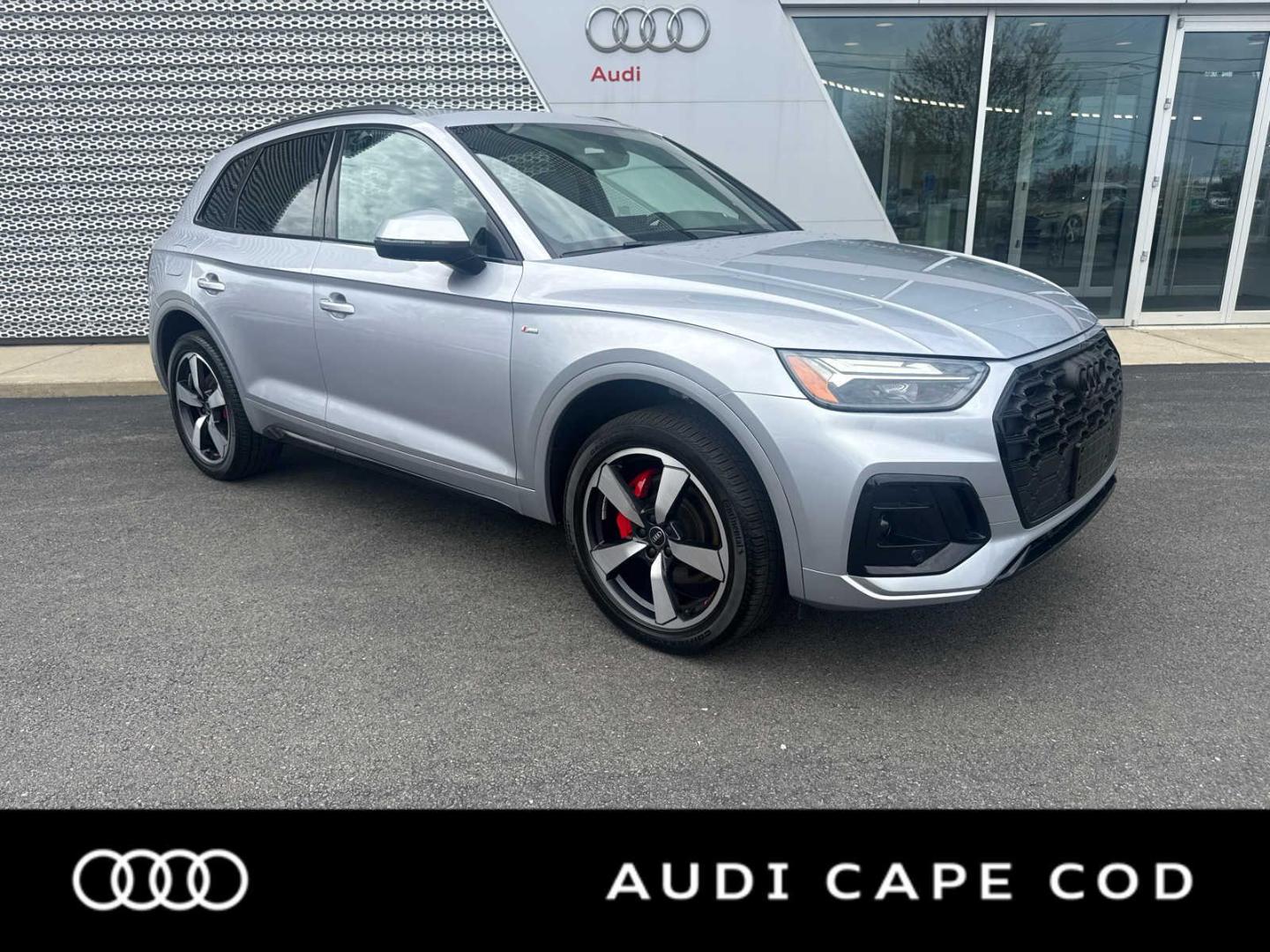 2024 Audi Q5 45 Premium Plus's photo