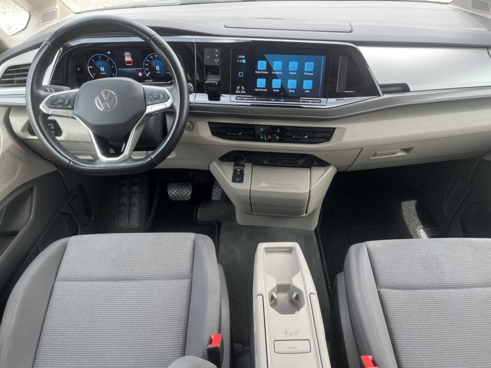 Volkswagen Multivan Basis-Modell