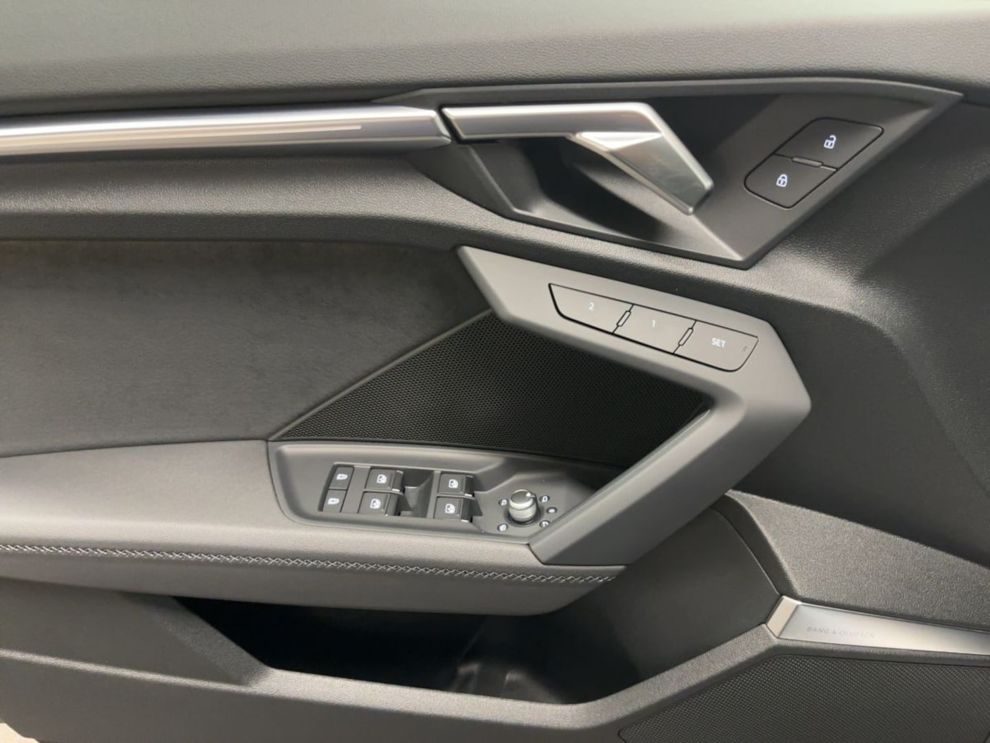 Bild über Audi S3 Limousine TFSI quattro S tronic - für weitere Informationen kontaktieren Sie den Audi Partner