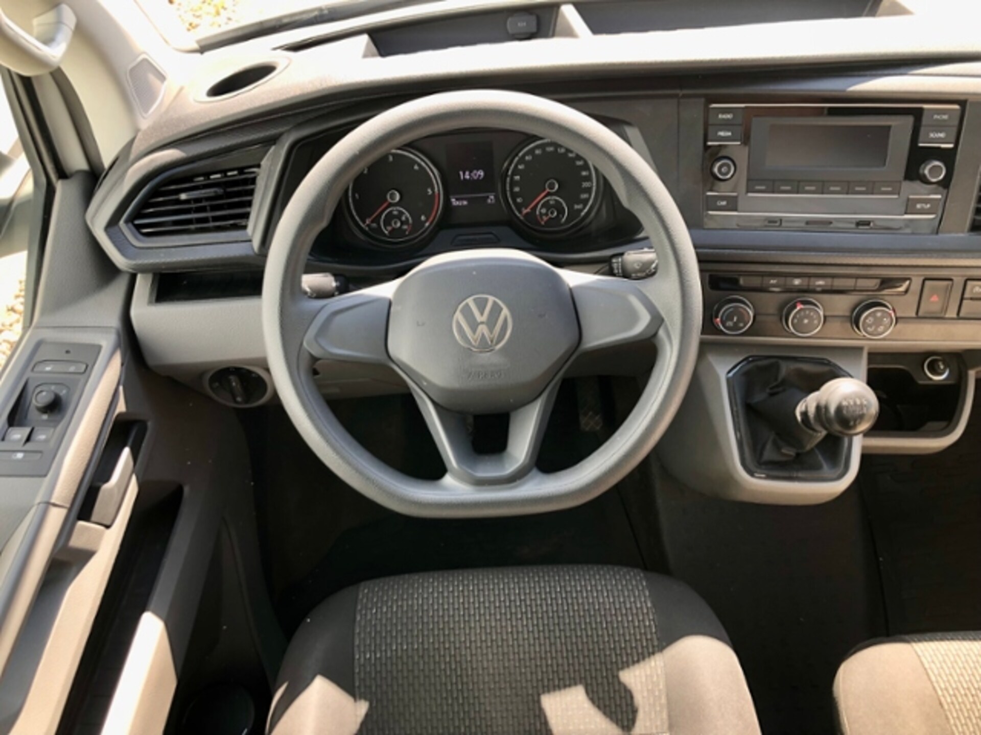 Volkswagen T6.1 Transporter Kasten langer Radstand