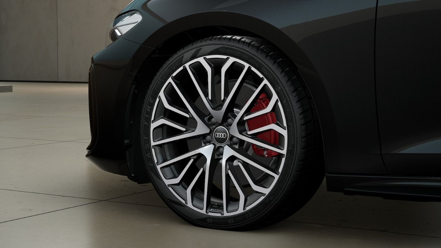 Bild über Audi A5 Avant e-hybrid edition one e-hybrid quattro 270 kW S tronic - für weitere Informationen kontaktieren Sie den Audi Partner