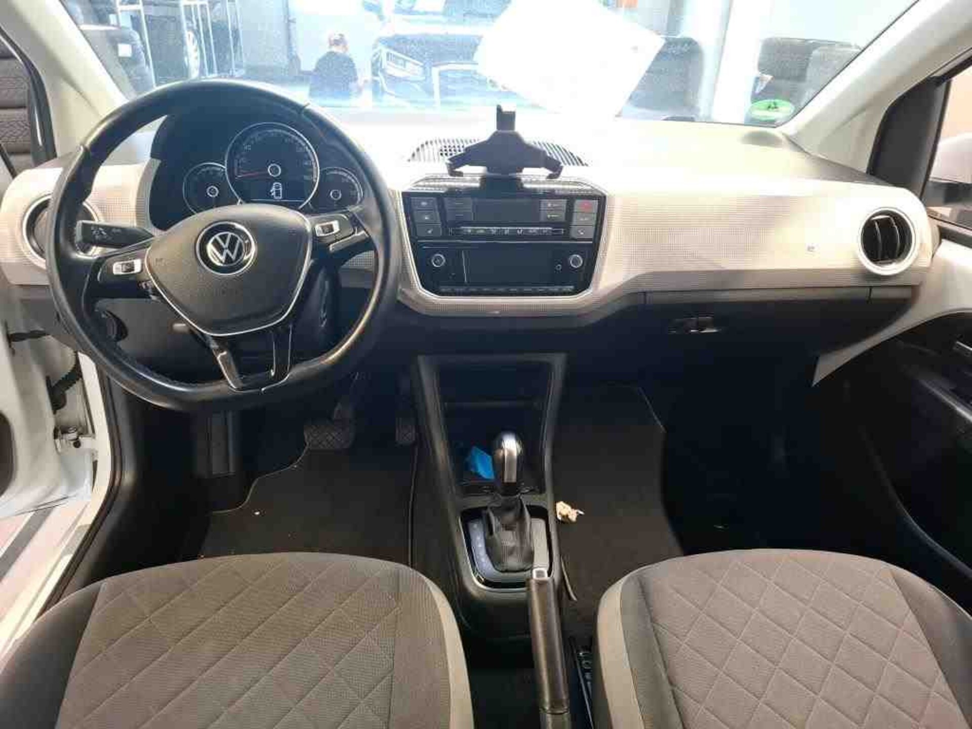Volkswagen e-up! Style "Plus"
