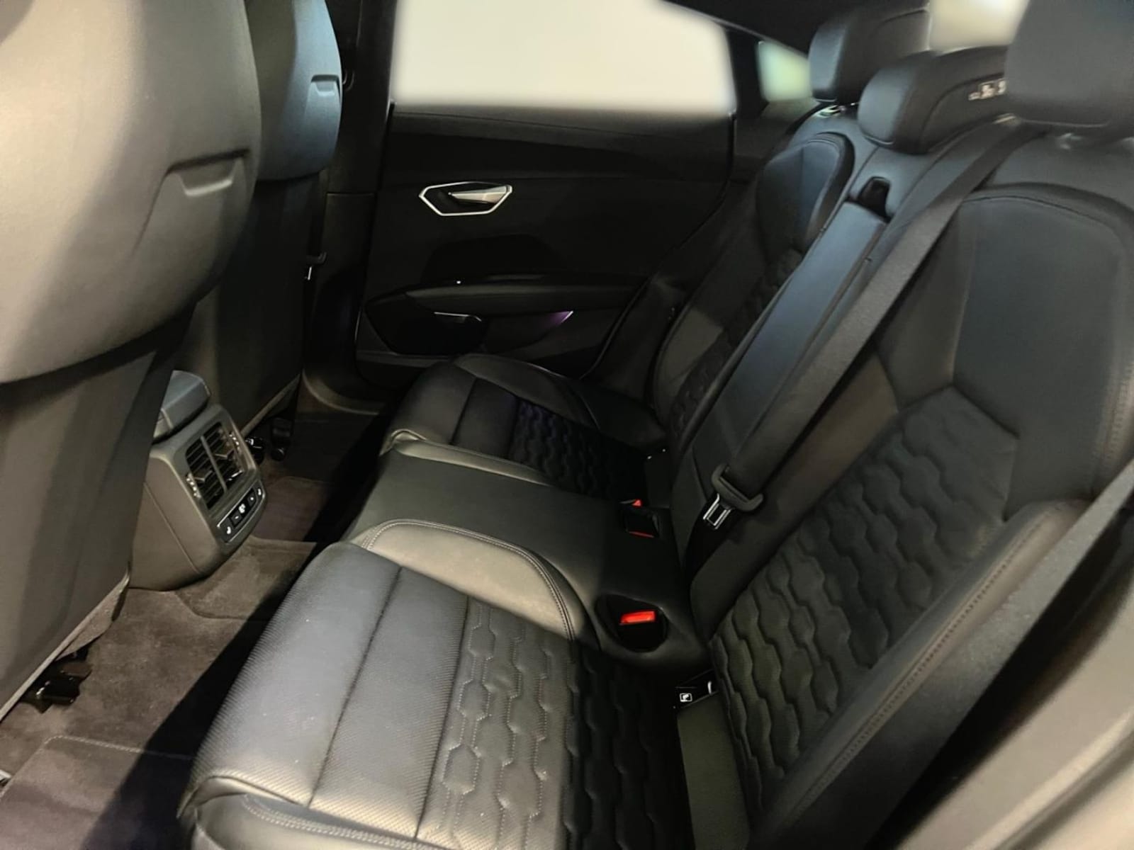 Audi e-tron GT quattro – Bild 10