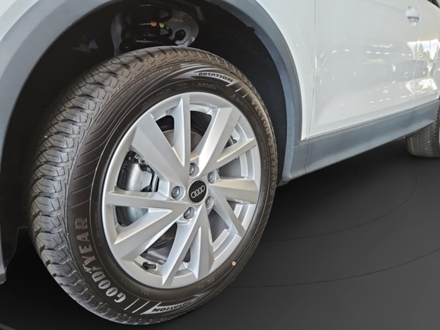 Bild über Audi Q2 35 TFSI S tronic - für weitere Informationen kontaktieren Sie den Audi Partner