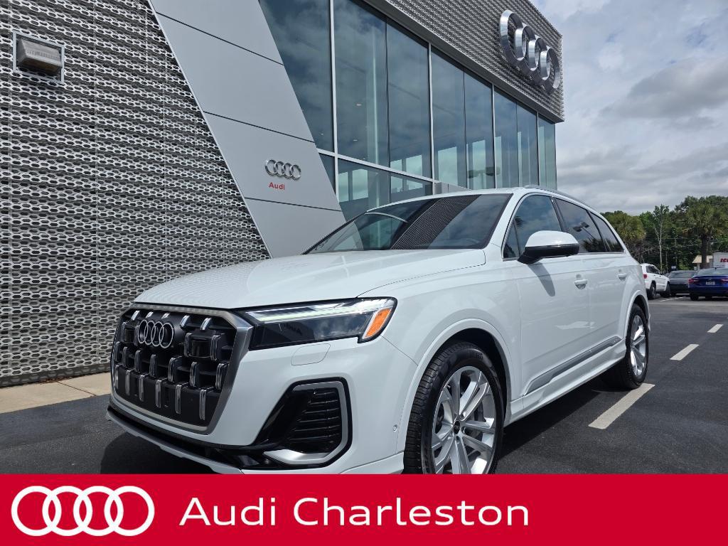 2026 Audi Q7 55 Premium Plus quattro Tiptronic's photo