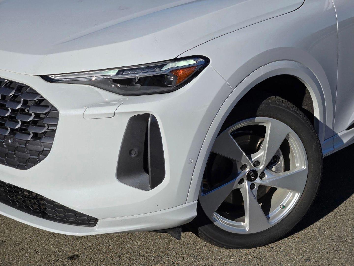 2025 Audi Q5 Premium Plus - Photo 9