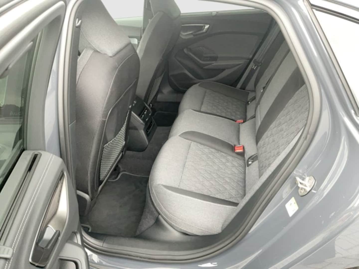 Bild über Audi A5 Limousine TDI quattro 150 kW S tronic - für weitere Informationen kontaktieren Sie den Audi Partner