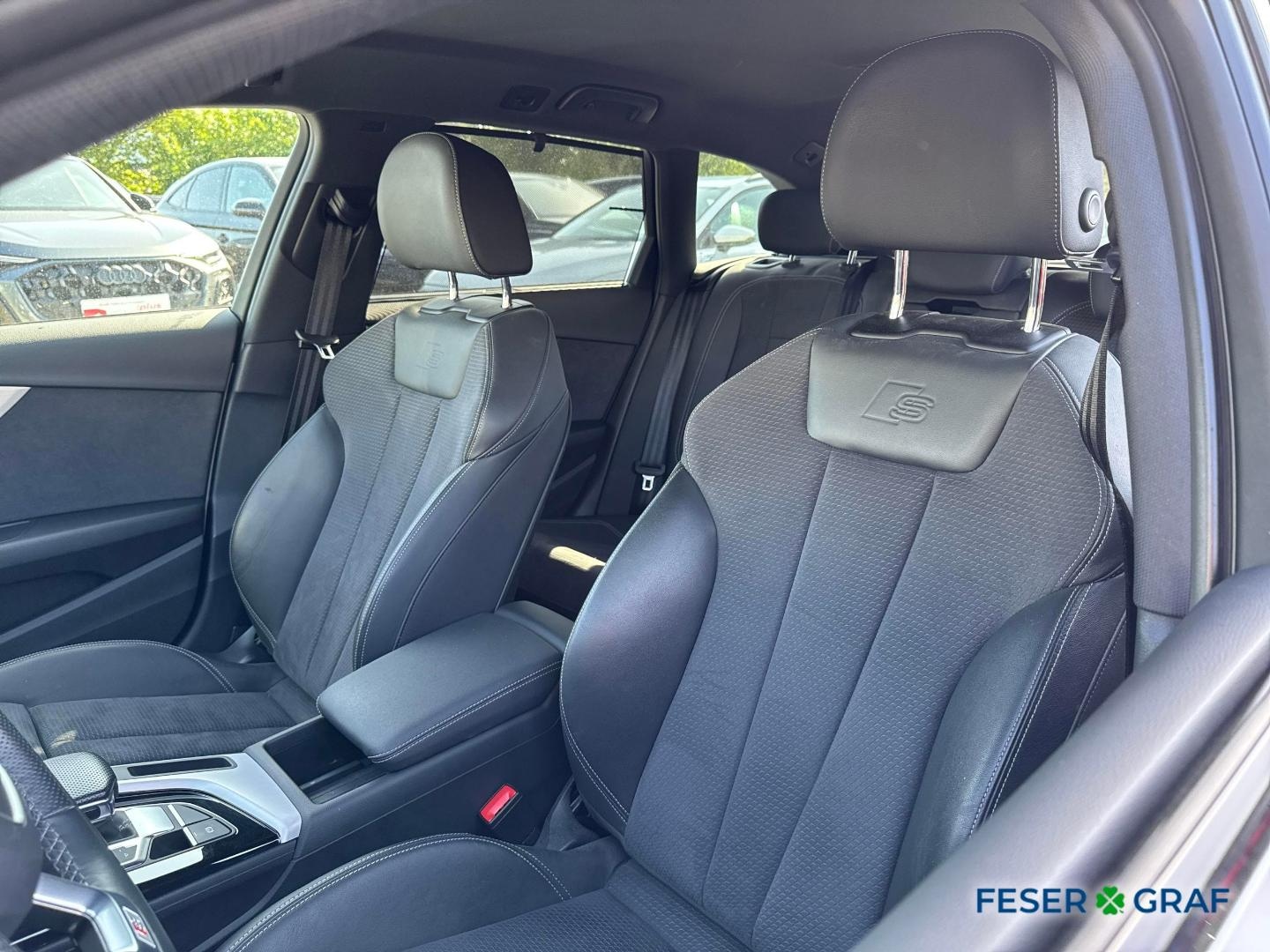 Bild über Audi A4 Avant S line 45 TFSI quattro S tronic - für weitere Informationen kontaktieren Sie den Audi Partner
