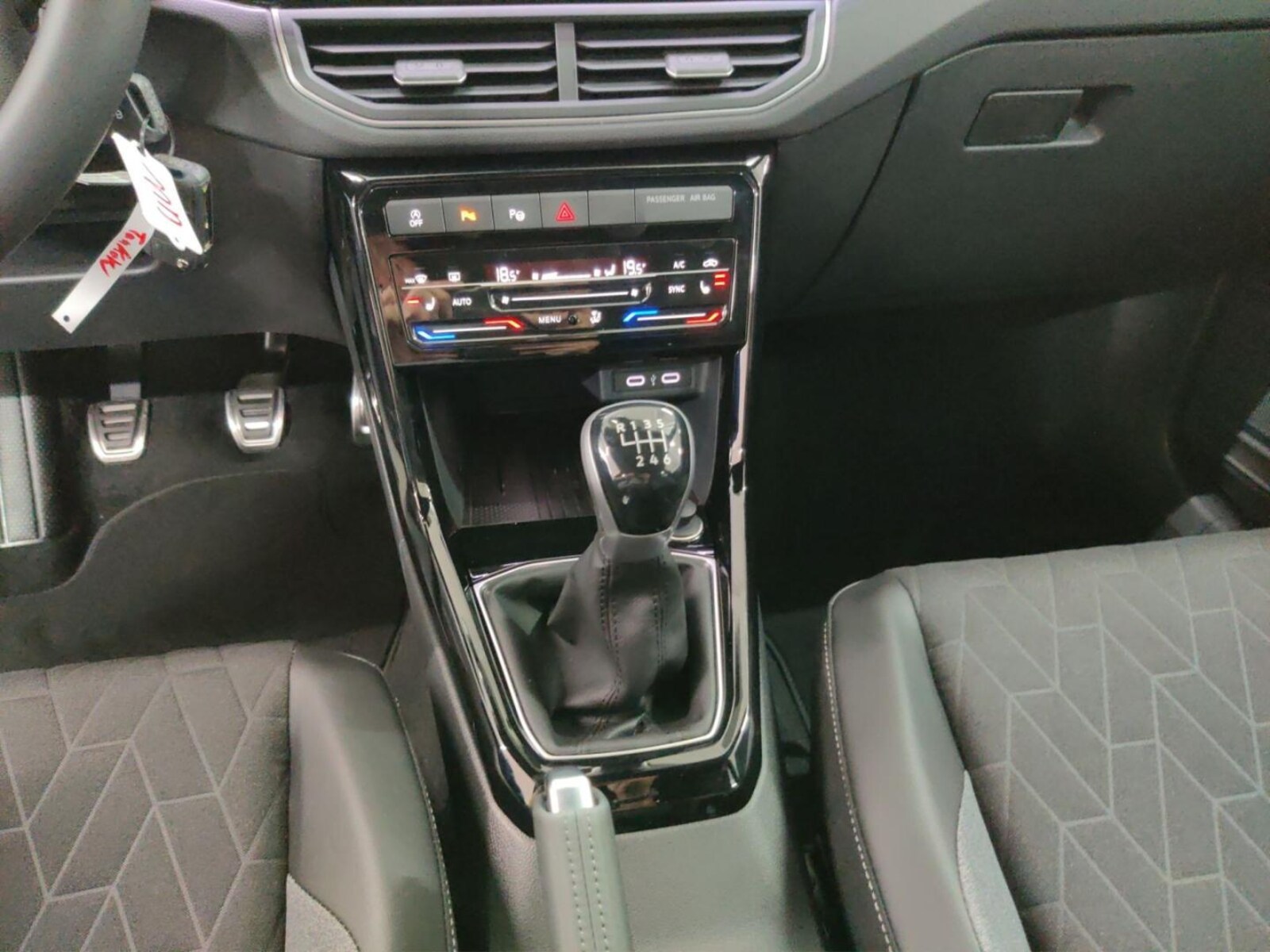 Volkswagen T-Cross – Bild 11