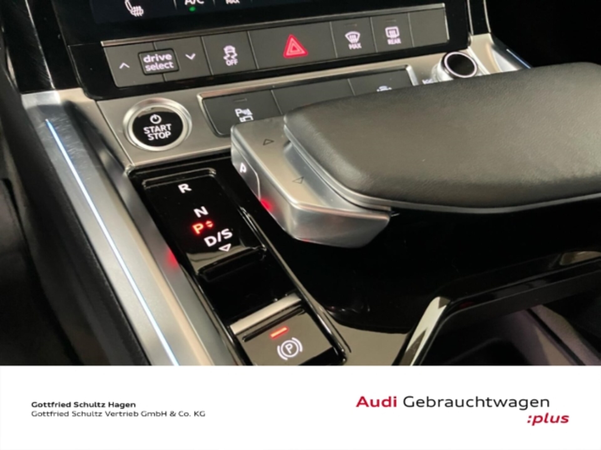 Audi e-tron S line