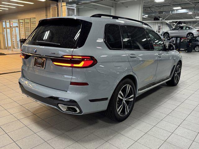 2025 BMW X7