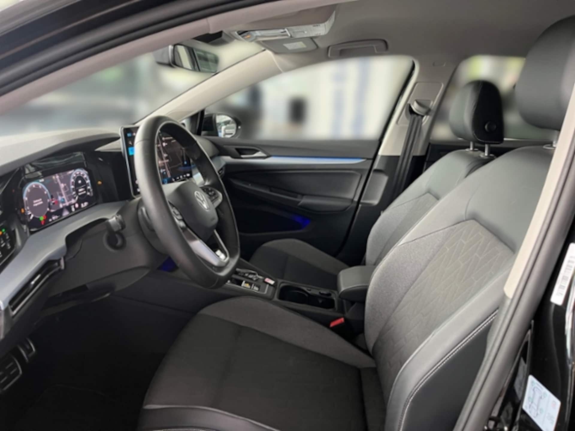 Volkswagen Golf Life