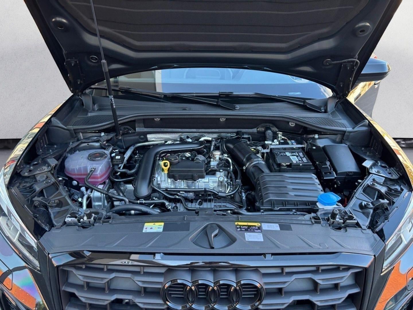 Bild über Audi Q2 S line 30 TFSI Schaltgetriebe - für weitere Informationen kontaktieren Sie den Audi Partner