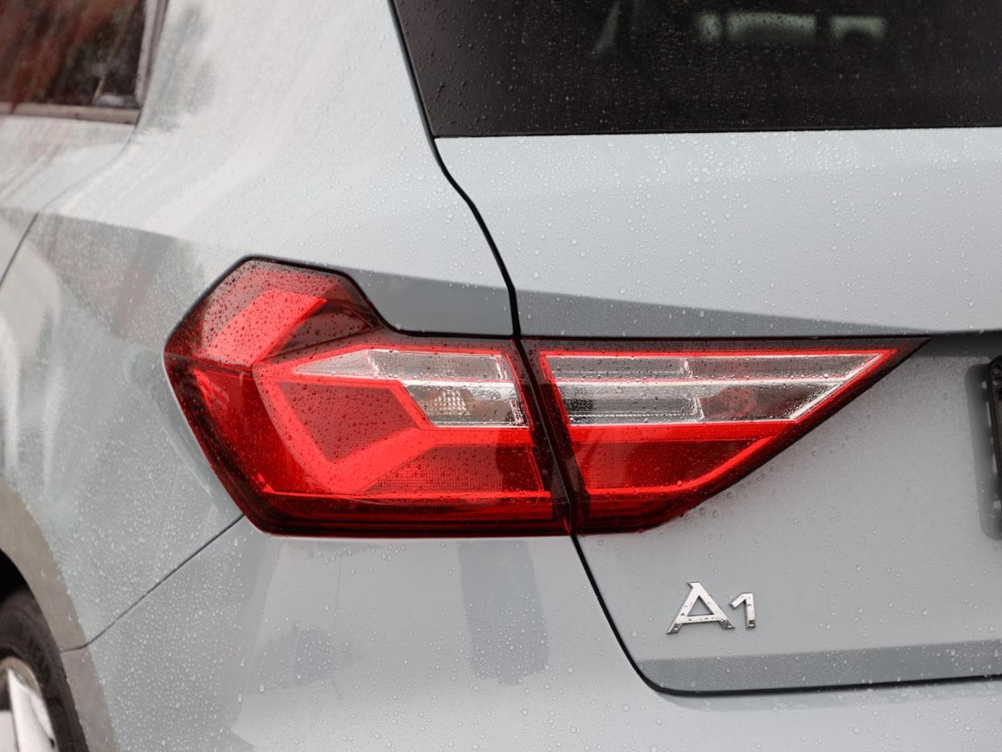 Bild über Audi A1 Sportback S line 30 TFSI S tronic - für weitere Informationen kontaktieren Sie den Audi Partner