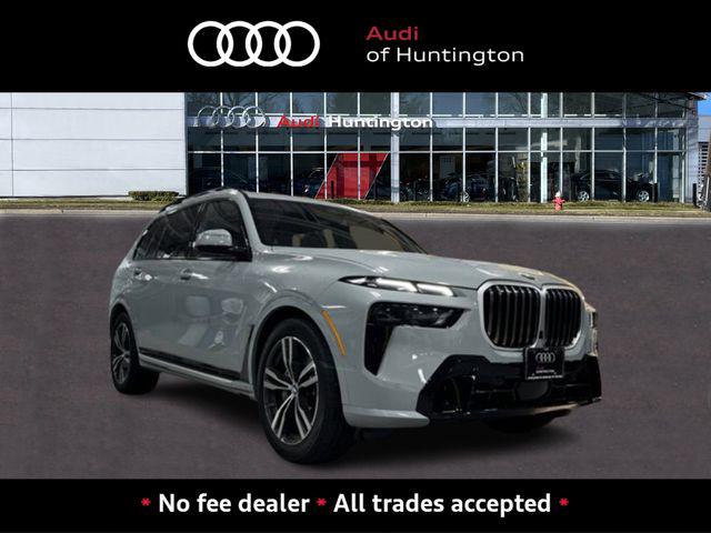 2025 BMW X7 xDrive40i's photo